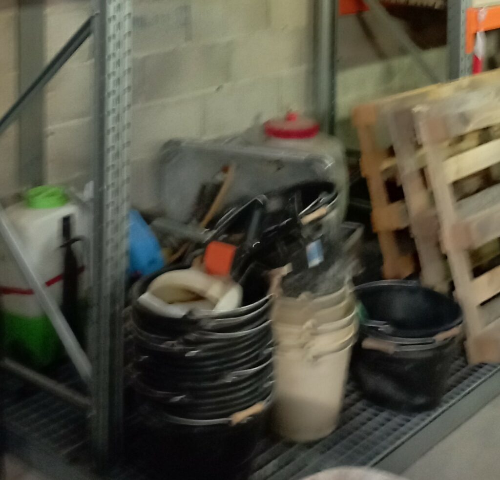 Devis debarras entrepot Nîmes